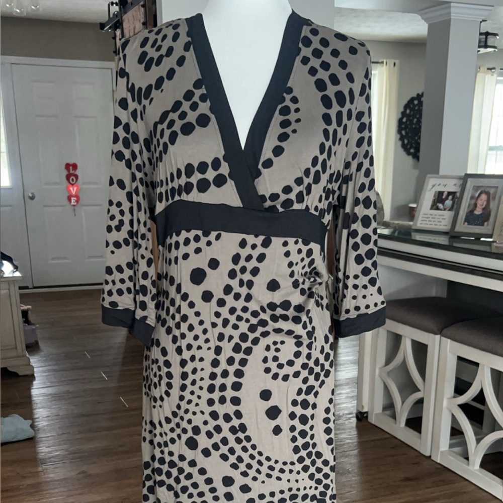 Athleta Black and Tan Midi Dress